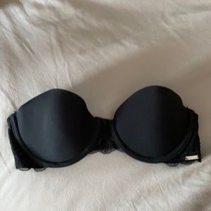 Gilly Hicks, black, 30 B